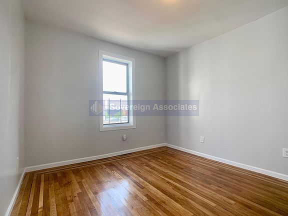 4th image of 121 Post Ave #28