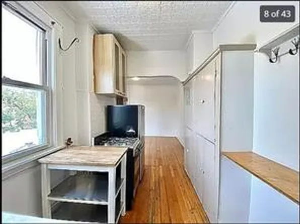 256 Withers Street 6 image 3 of 10