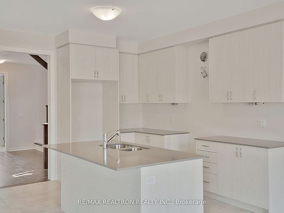 5th image of 184 Leslie Davis St