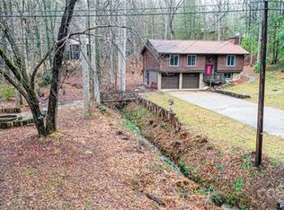 30 Woodhaven Dr, Arden, NC 28704