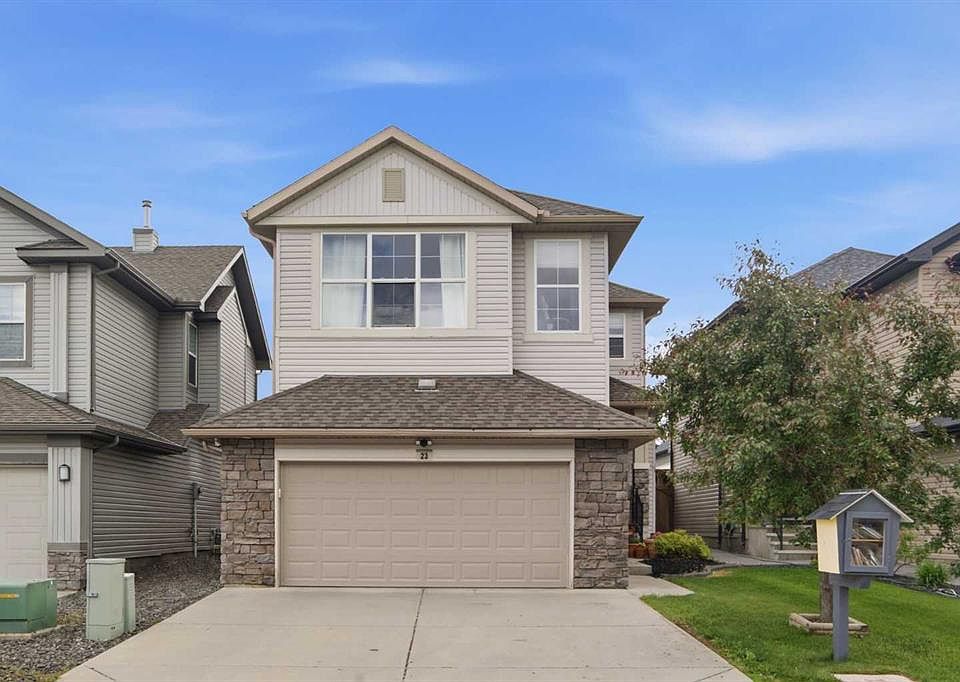 1st image of 23 N Cranridge Cres SE