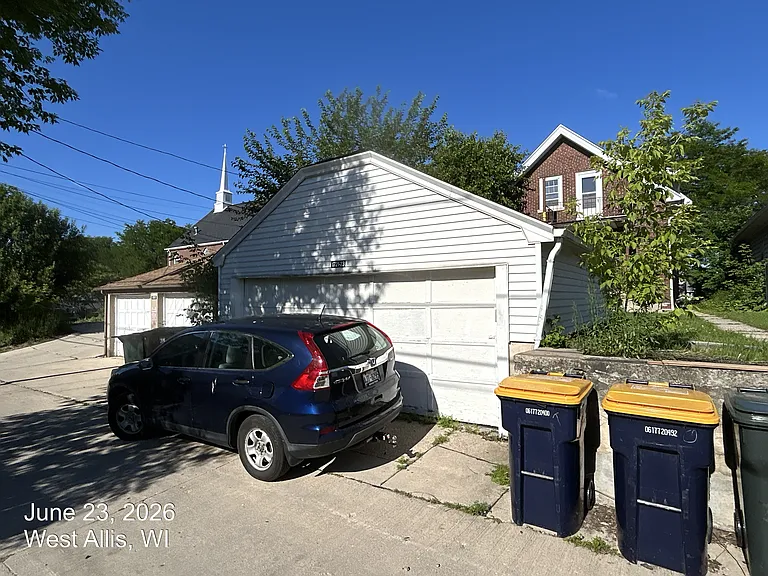 1721 S 59th St — Photo 11