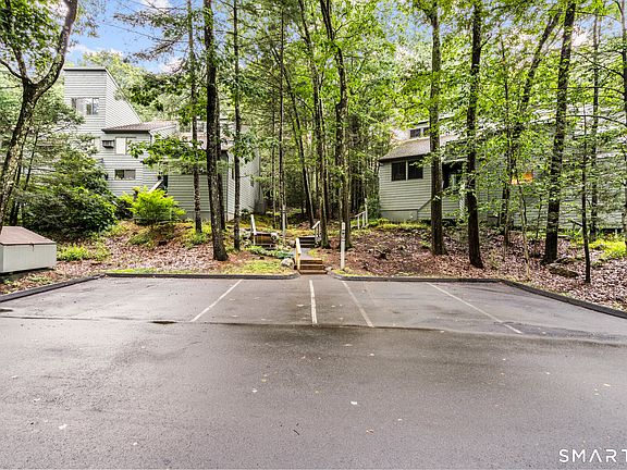 4th image of 337 Ledge Drive #337