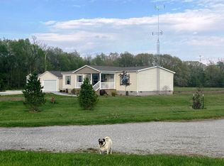 31204 Fox Dr, Palmyra, IL 62674