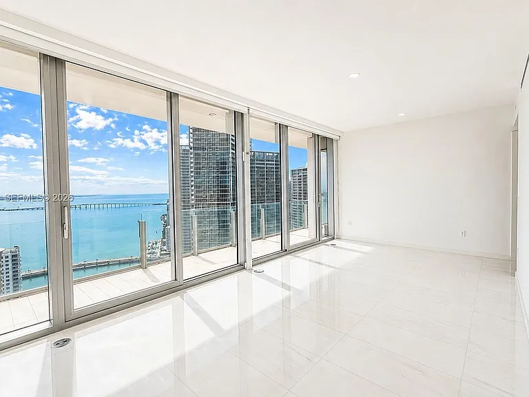 300 Biscayne Boulevard Way #4201E — Photo 11