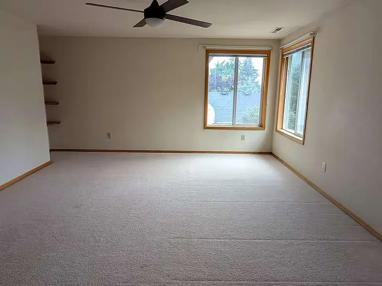 2720 NW Nahcotta St — Photo 9