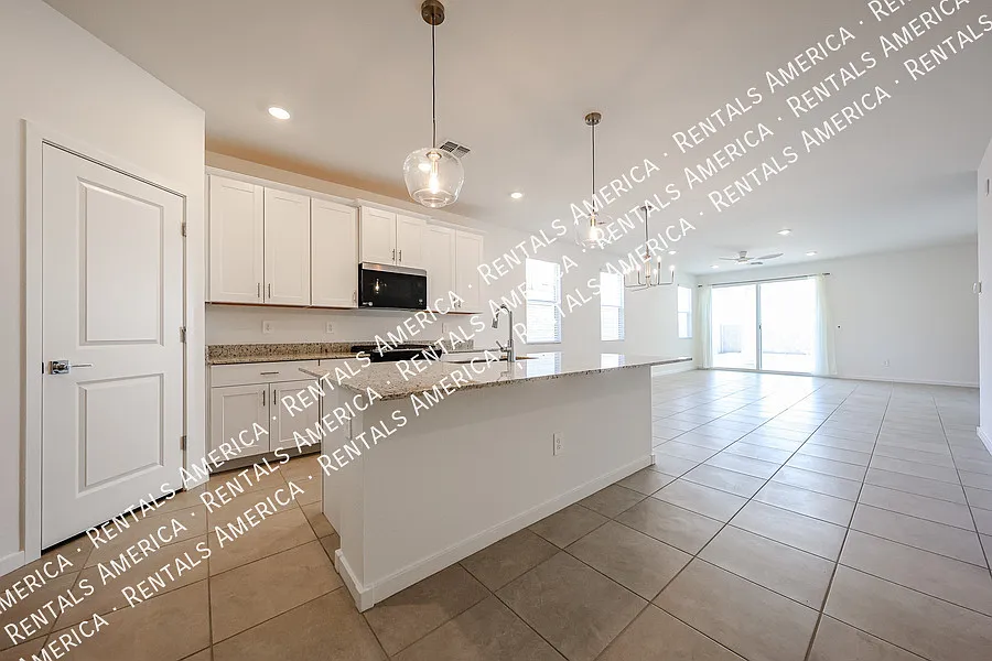 Brand-New Energy-Efficient Home! — Photo 4