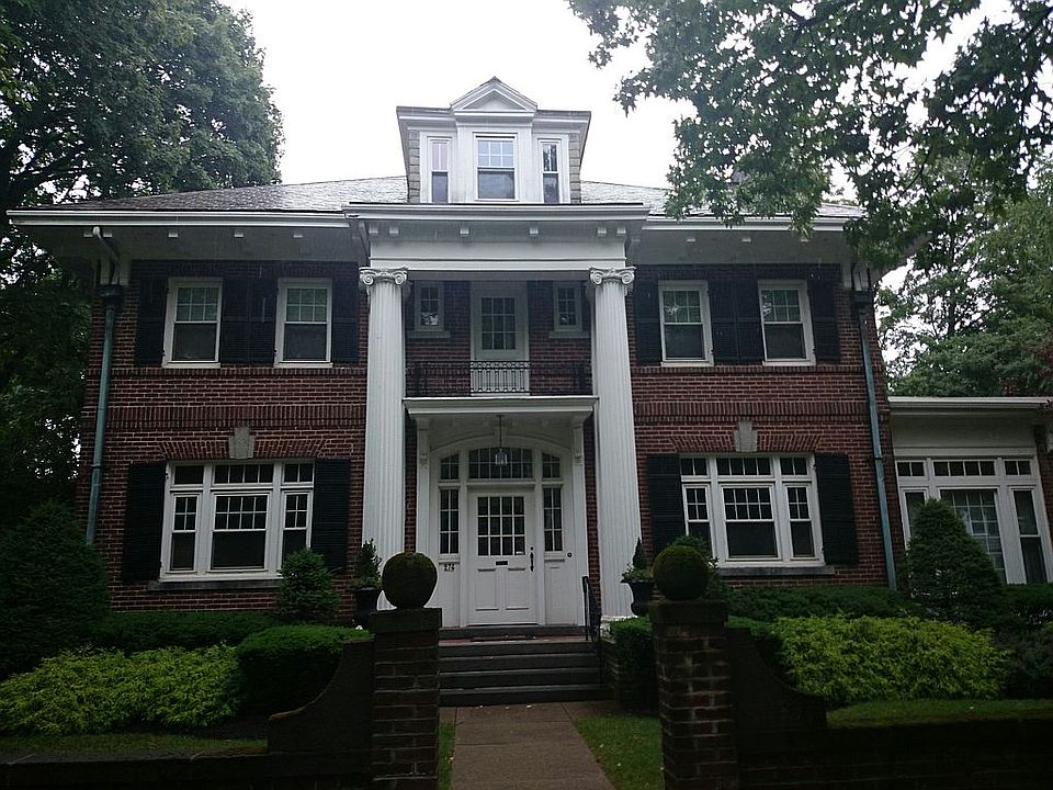 2nd image of 274 Dean Rd