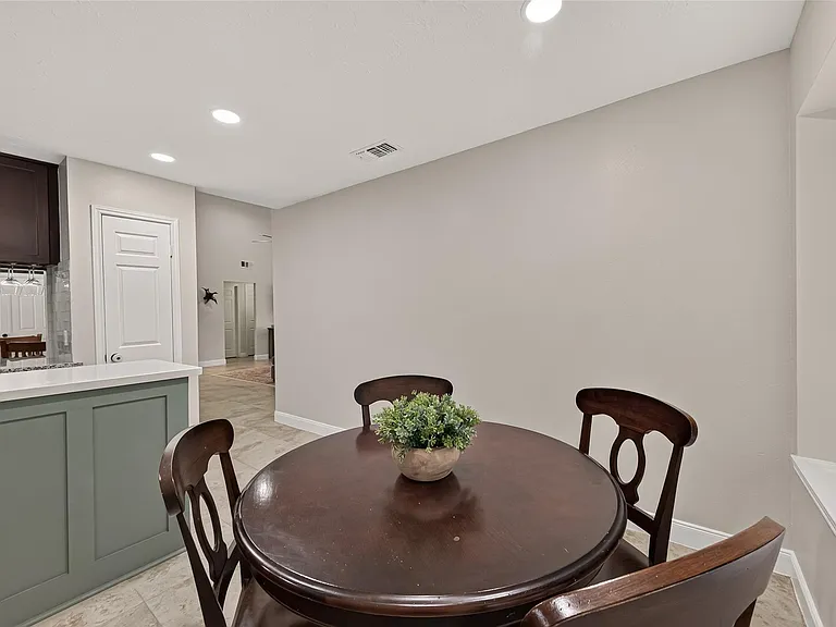 22939 Indian Ridge Dr — Photo 16