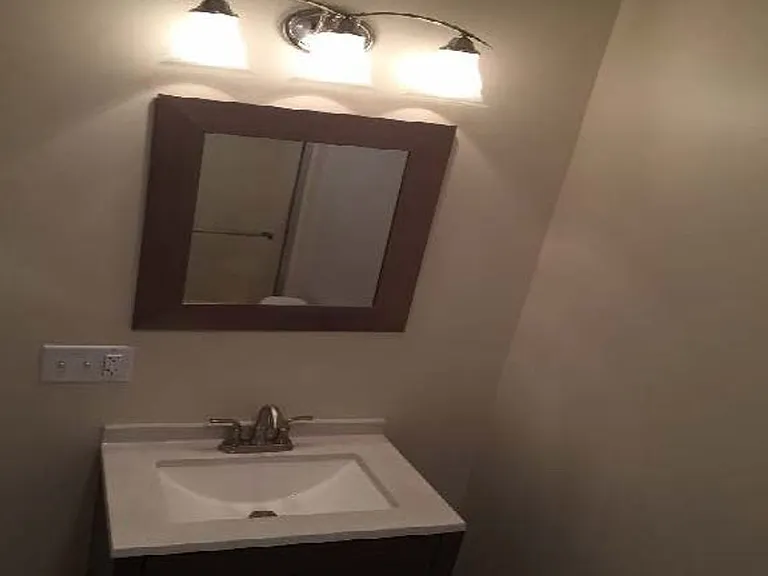 108 W Ashland Ave — Photo 5