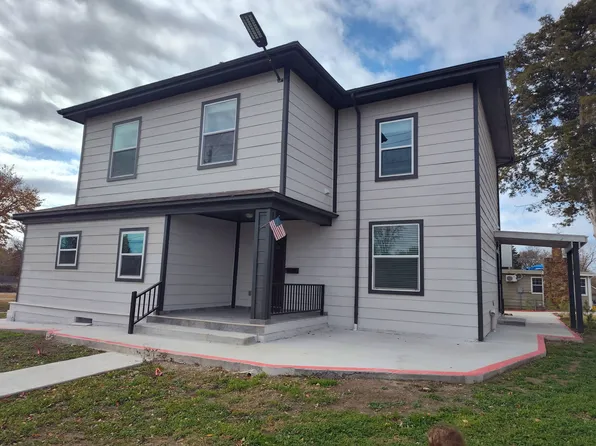 400 West Maple Street