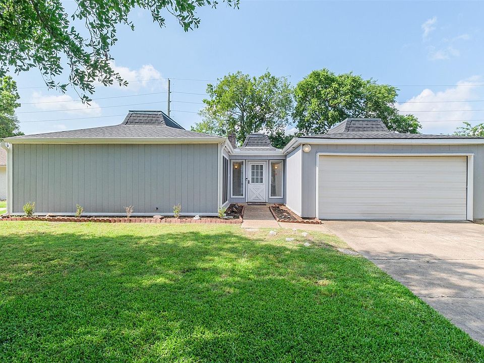 1st image of 14415 Locke Ln