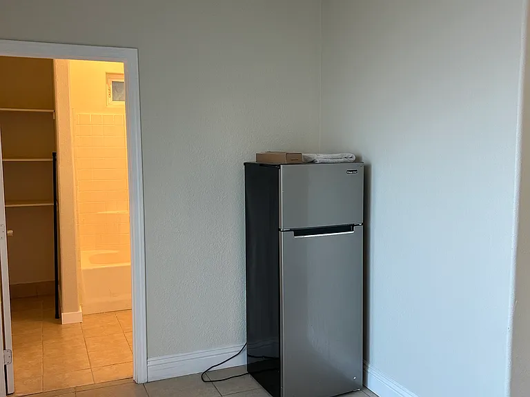 1516 Calavo Dr #2 — Photo 6