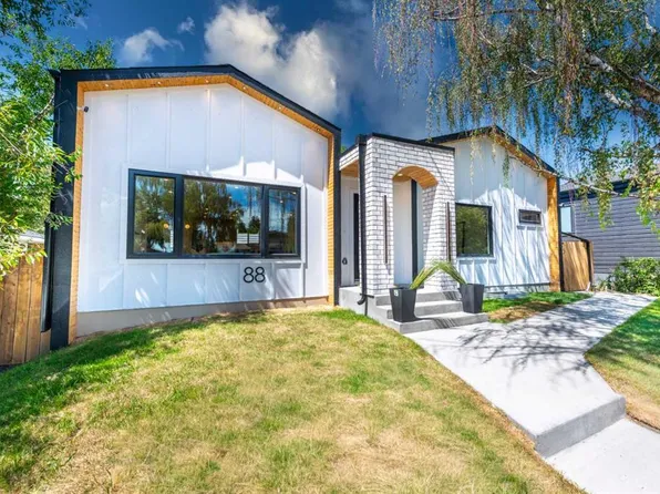 88 E Cheyenne Cres NW, Calgary, AB T2L 0Z2