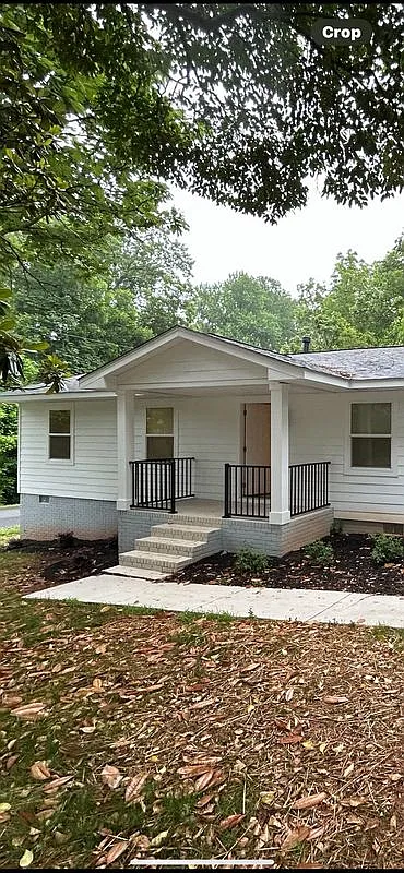3 bed, 1.0 bath, 1000 sqft, $1,650 — Photo 2