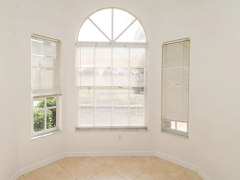 10201 Regent Cir — Photo 20