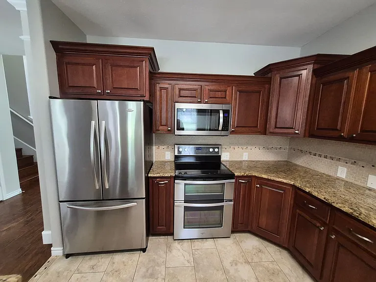 712 Moss Wood — Photo 16