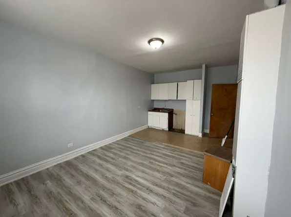 5960 W Roosevelt Rd #1-5, Chicago, IL 60644