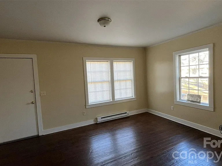 2621 Dr Carver Rd — Photo 7