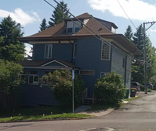 313 N 3rd Ave W Photo 1