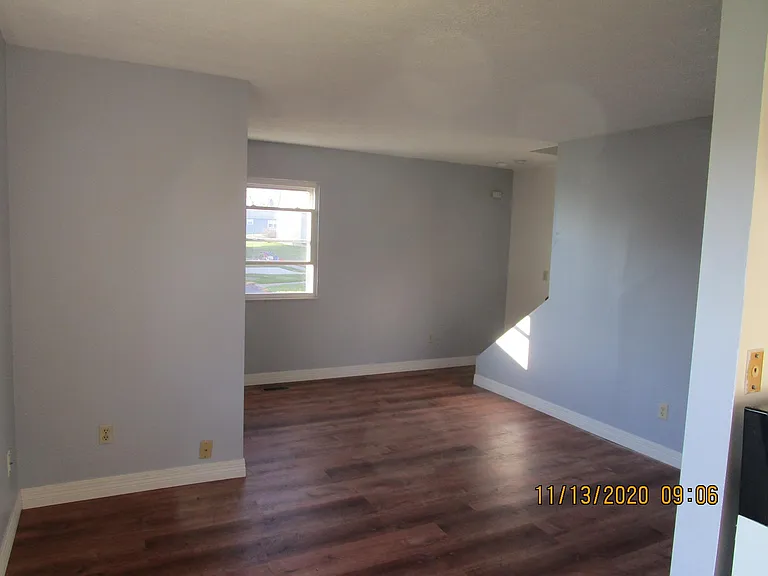 733 Daniel Dr #B — Photo 3