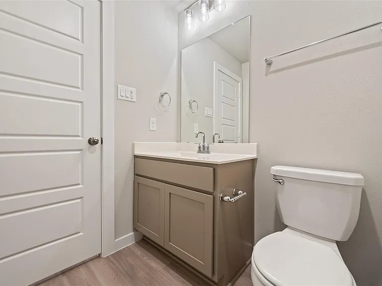 8635 Jetty Glen Dr — Photo 17