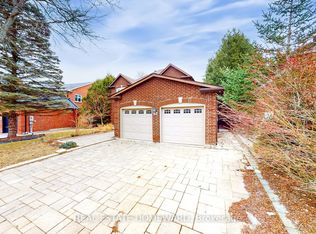 62 McClenny Dr, Aurora, ON L4G 5N6