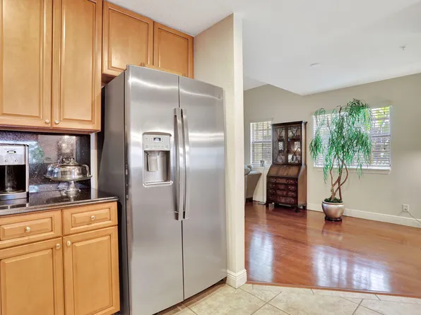263 SW 6th Place, Pompano Beach, FL 33060