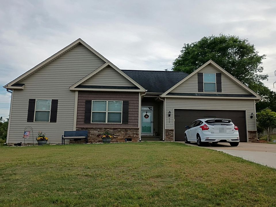1st image of 920 Echo Ridge Dr