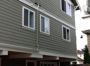 509 N 43rd St #A, Seattle, WA 98103