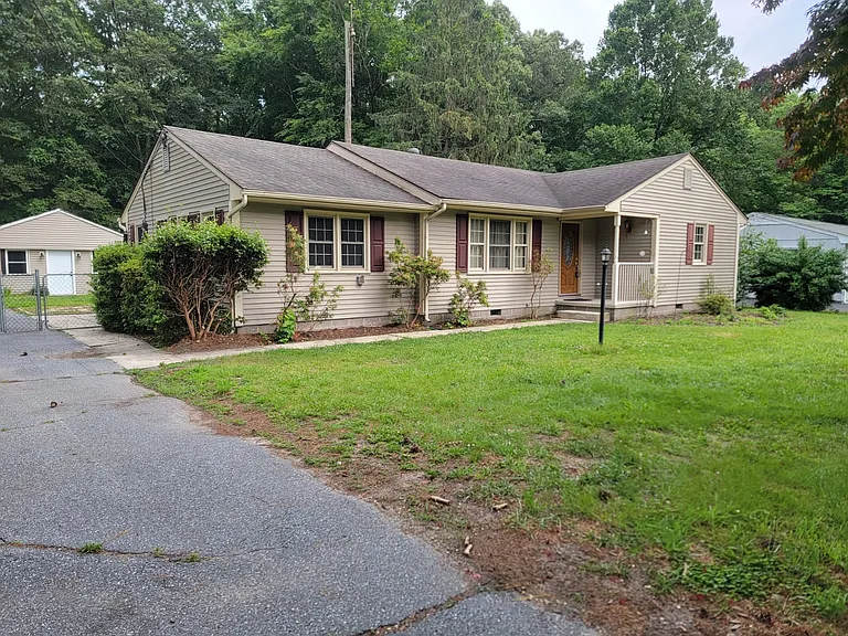 22547 Wood Branch Rd — Photo 2