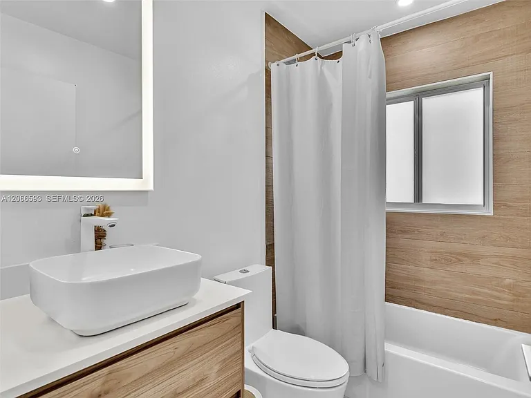 4807 SW 34th Ave — Photo 17