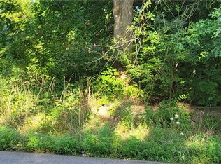 Garfield St, Akron, OH 44310