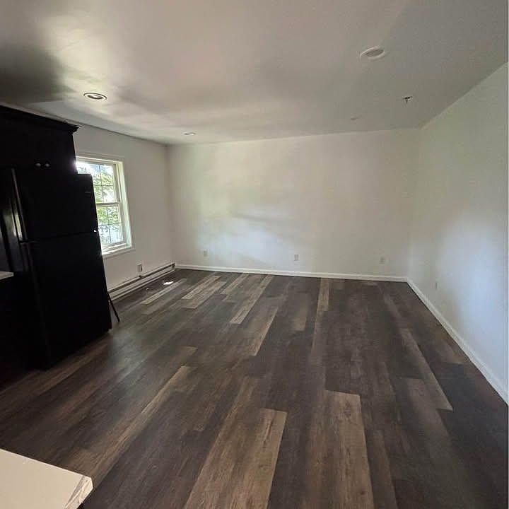 1st image of 41 Amity St APT 8