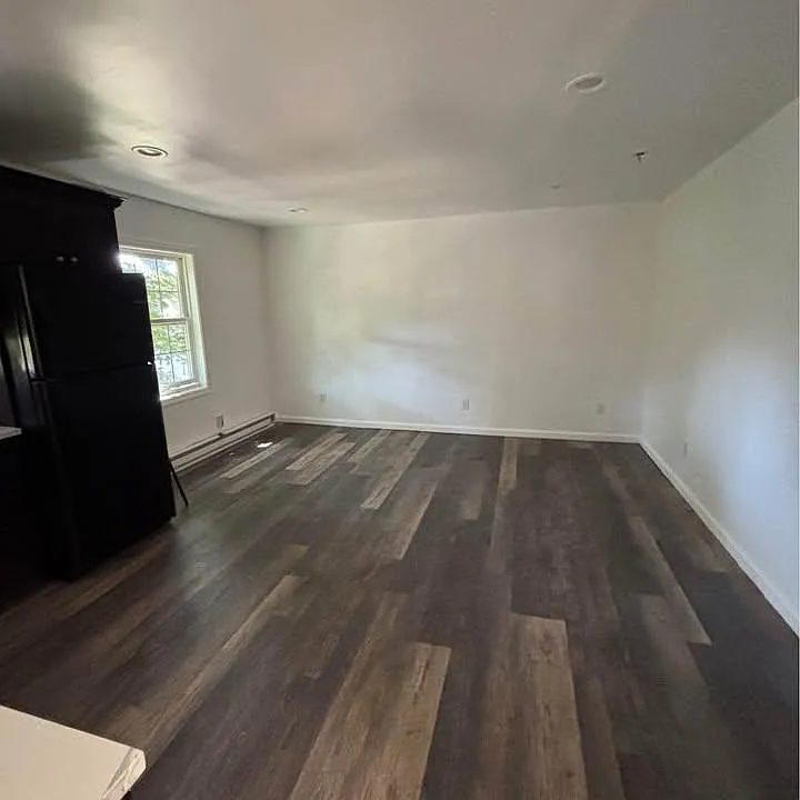 41 Amity St #8
