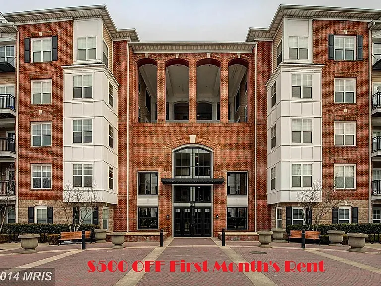 $500 OFF First Month's Rent