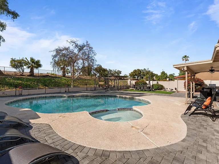 11417 W Orange Blossom Ln — Photo 5