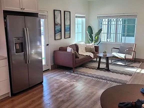 3rd image of 2225 Park St #204