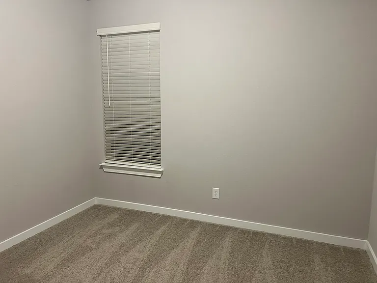 7101 Cole Ln — Photo 1
