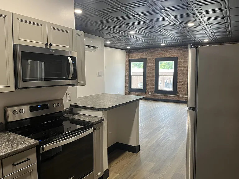 815 Linden Ave — Photo 9