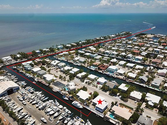 2nd image of 515 Caribbean Dr