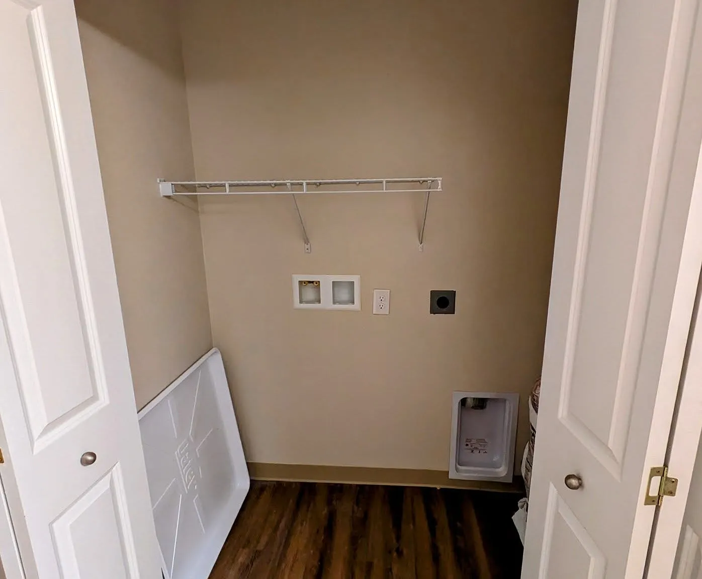 2 bed, 878 sqft, $1,149 — Photo 2
