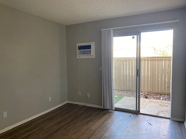 Wysteria Apartments — Photo 15