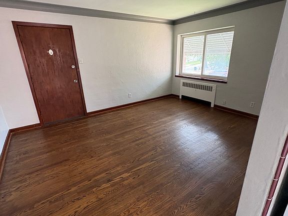 3rd image of 3920 Watson Rd #2