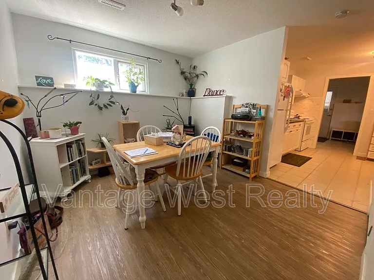 315B Hardie Rd — Photo 5