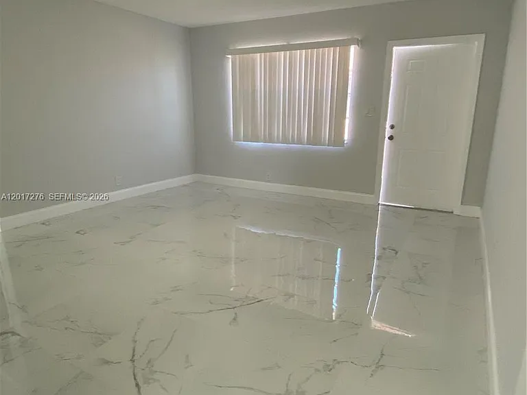 852 NW 8th St #852 — Photo 3