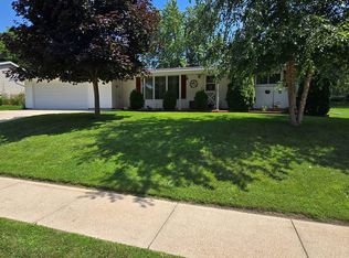 525 Mayparty Dr, Ripon, WI 54971