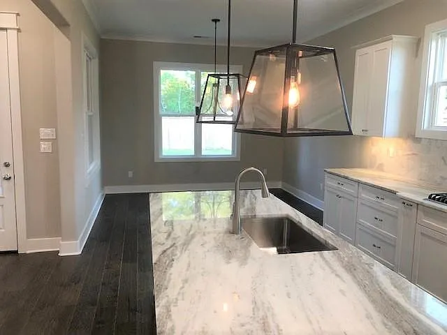 1302 Belfair Dr — Photo 10
