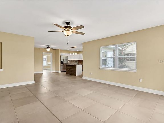 2nd image of 2819 Peel Ave