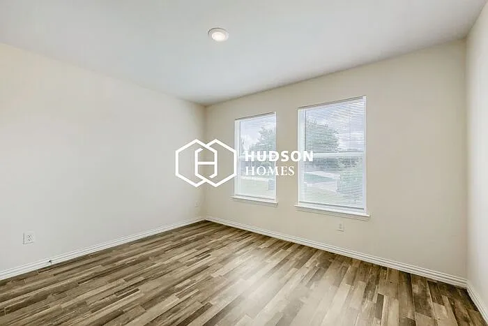 908 Liberty Bell Ct — Photo 7